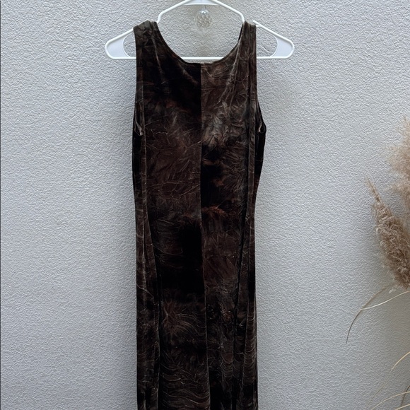 Ronnie Nicole | Chic Sleeveless brown velvet Tie-Dye Maxi Dress - Picture 13 of 13